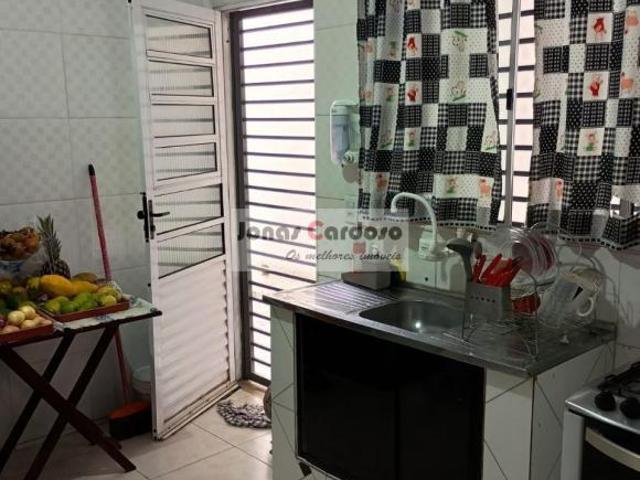 Excelente oportunidade: Casa à venda em Mogi das Cruzes, Jardim Layr! 2 quartos, 2 salas, 2 banheiro