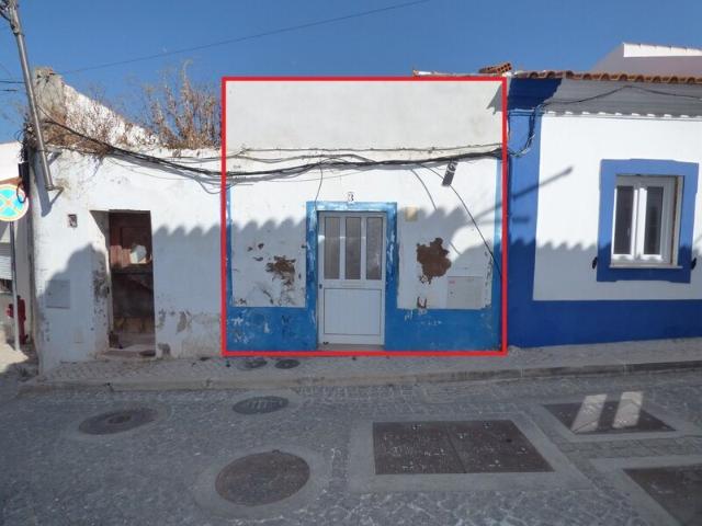 Excelente Oportunidade! Casa antiga para reconstrução com pr. 41m² Silves