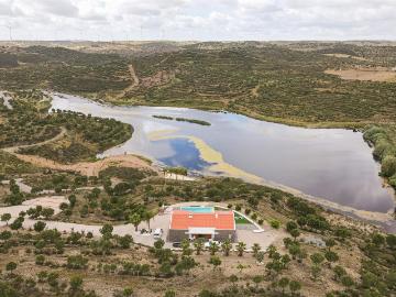 Excelente oportunidade de adquirir uma propriedade única em. 175m² São Miguel do Pinheiro, São Pedro do Solis e São Sebastião d