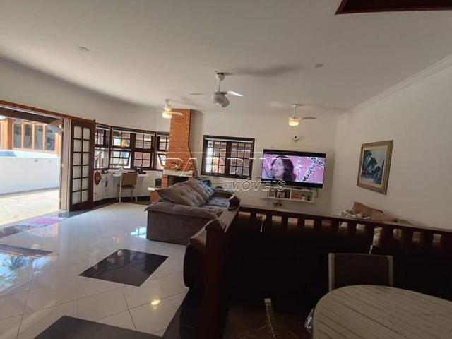 Excelente oportunidade de imóvel para investimento como hostel ou pousada na praia da Enseada em Uba