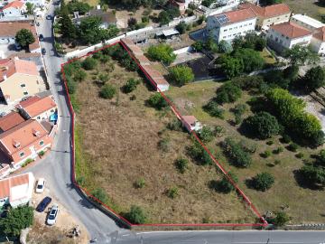 Excelente oportunidade de investimento – Terreno para construção de 6 Moradias junto ao Belas Clube de Campo