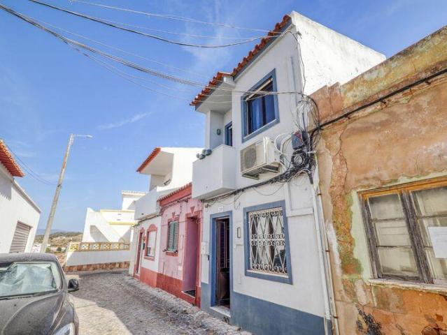 Excelente Oportunidade de Investimento! Charmosa Moradia Gem. 72m² Silves