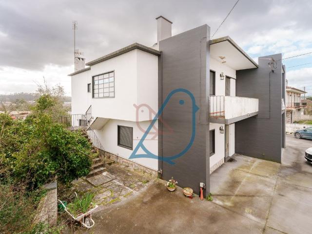 Excelente Oportunidade de Investimento: Moradia Bi Familiar. 0m² Nossa Senhora Da Piedade