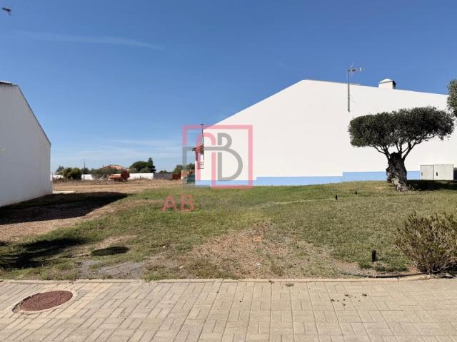 Excelente Oportunidade em Aljustrel: Terreno Urbano com Projeto Aprovado para Habitação Moderna