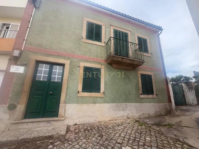Excelente Oportunidade! Moradia T3 com Terraço em Mata, Castelo Branco