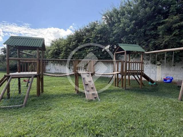 EXCELENTE OPORTUNIDADE PARA CONSTRUIR OU INVESTIR NO CONDOMÍNIO LÍRIO DOS VALES, LOTE 405M2 PORTARIA