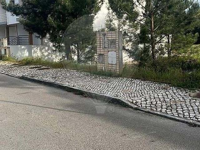 Excelente oportunidade para adquirir um lote de terreno urba. 240m² Pinhal Novo