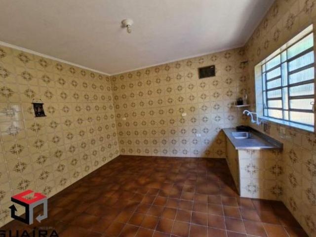Excelente oportunidade para investidpres ou 2 familias 2 casas mesmo terreno, quintal grande Próx
