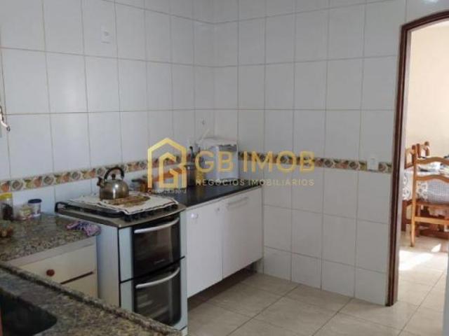 EXCELENTE OPORTUNIDADE VENDA DE CASA PARA USO COMERCIAL OU RESIDENCIAL