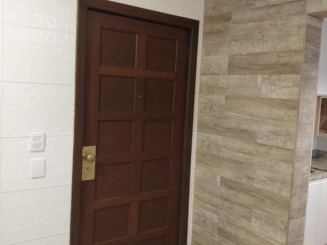 Excelente oportunidade, 1D, TÉRREO 2 pátios cobertos Bairro Santana, ótimo pre
