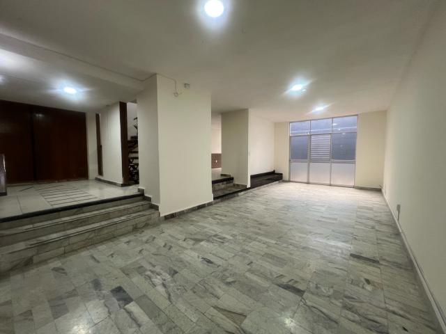 Excelente oportuunidad, Oficina en Renta en Col. La Paz, a media calle de Reforma Sur
