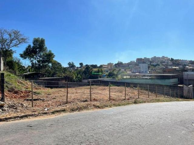 Excelente lote à venda no bairro Rezende, Conselheiro Lafaiete!