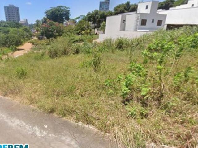 EXCELENTE LOTE Á VENDA EM ÁREA NOBRE DO BAIRRO BELA VISTA!