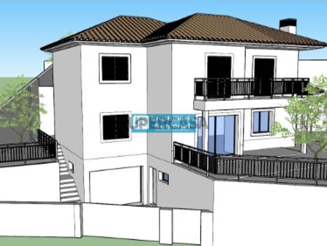 Excelente Lote com projeto aprovado para moradia T3 com vista mar