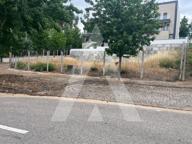 Lote de Terreno para Construção de Moradia em Banda Orgens, Viseu