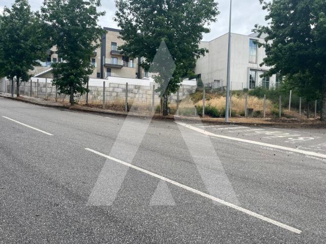 Lote de Terreno para Construção de Moradia em Banda Orgens, Viseu