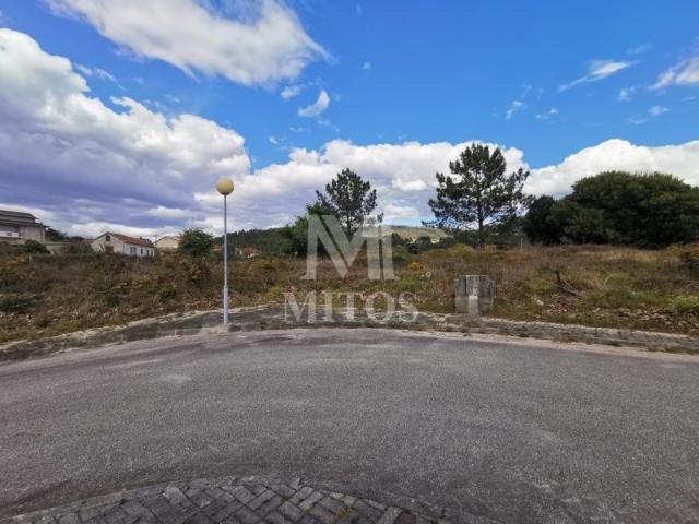 Excelente lote de construção para moradia térrea, para venda, em Mujães