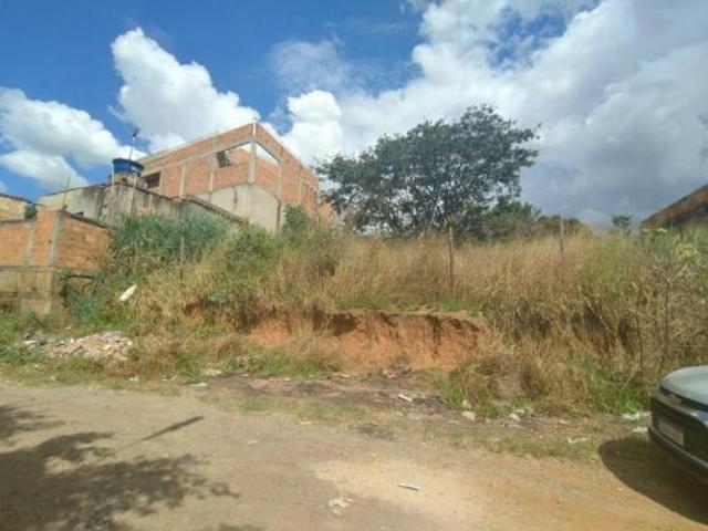EXCELENTE LOTE DO LADO DE CIMA DA RUA COM 360 METROS, RECANTO VERDE ESMERALDAS