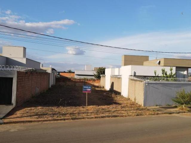 EXCELENTE LOTE NO BAIRRO DONA DIVA EM PATROCÍNIO MG