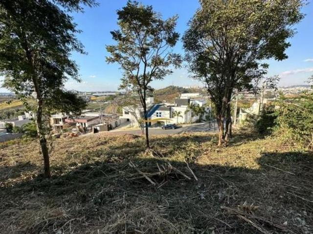 EXCELENTE LOTE NO CONDOMINIO PORTAL DO SOL