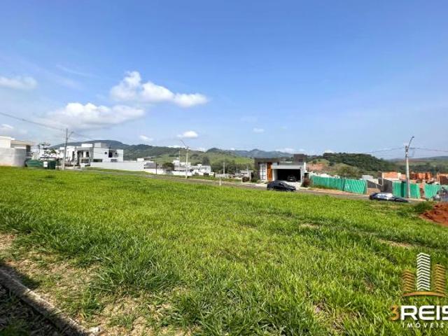 EXCELENTE LOTE NO RESIDENCIAL SÍTIO DOS IPÊS EM SOCORRO/SP