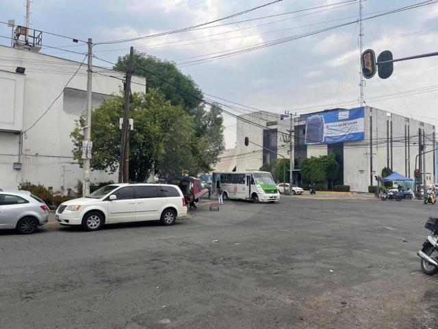 EXCELENTE LOCAL COMERCIAL EN RENTA EN NAUCALPAN