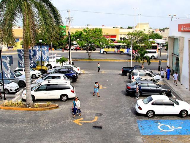 Excelente local en renta dentro de plaza comercial