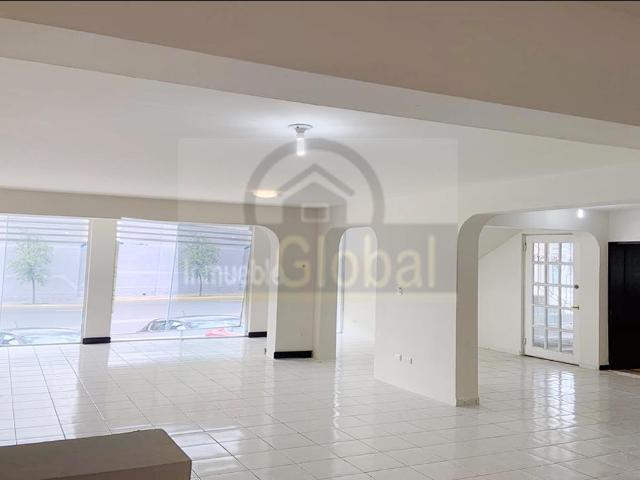 EXCELENTE LOCAL EN RENTA SOBRE AVENIDA PRINCIPAL SECTOR FATIMA EN SAN PEDRO NL