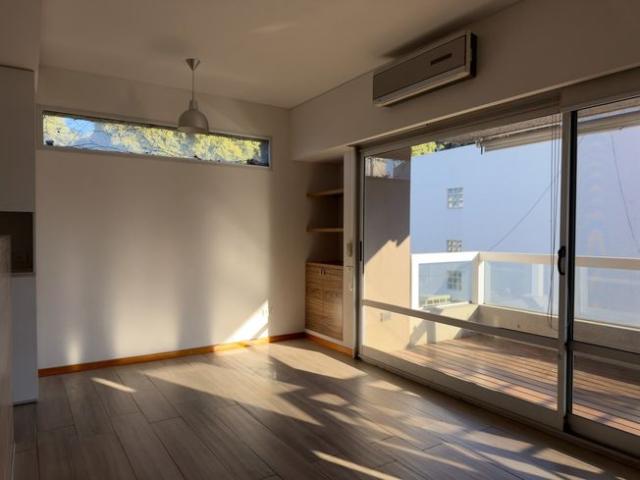 Excelente Loft Divisible a 2 Amb. Placard Divisor Fijo con Balcón Terraza y Cochera en Saavedra