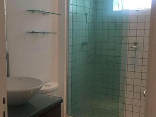 Excelente loft em localização privilegiada no Gonzaga. 1 dorm. dividiu e fez escritório, coz wc