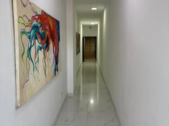 EXCELENTE MONOAMBIENTE SOBRE SAN JERONIMO
