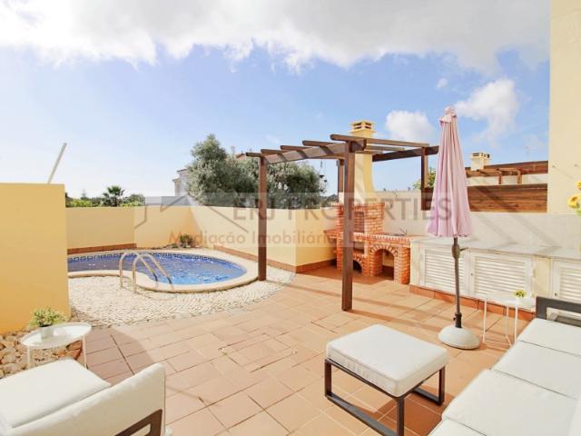 Excelente Moradia T3 com Piscina em Vila Nova de Cacela