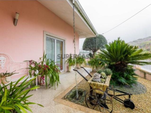 Excelente Moradia T3 em Lanhoso Póvoa de Lanhoso