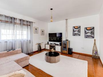 Excelente Moradia T3, em S. Jorge Porto de Mós!