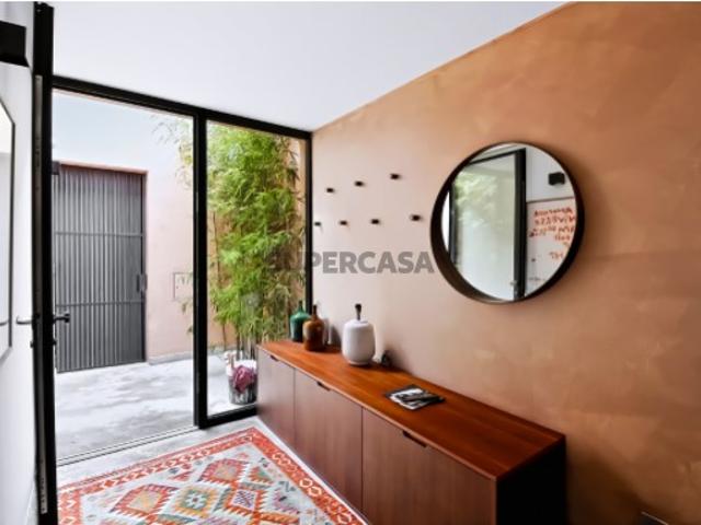 Excelente moradia T3 junto ao Parque da Cidade, com jardim, ginásio e sauna privados
