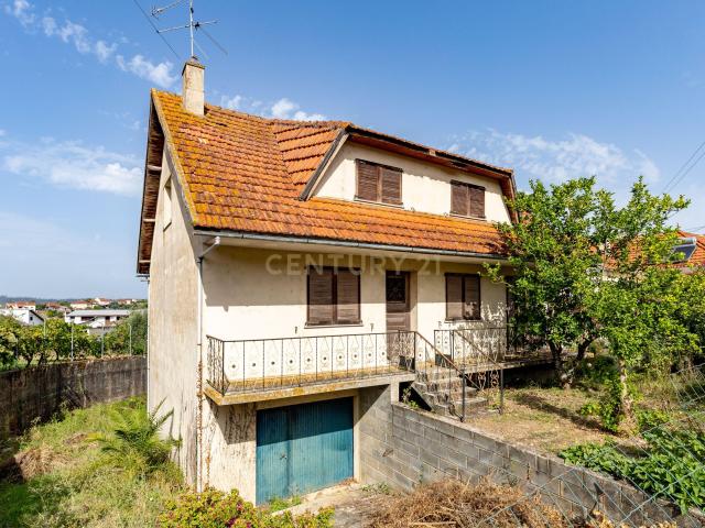 Excelente moradia T2 em Carvalhal São Simão de litem, Pombal com Jardim e Garagem