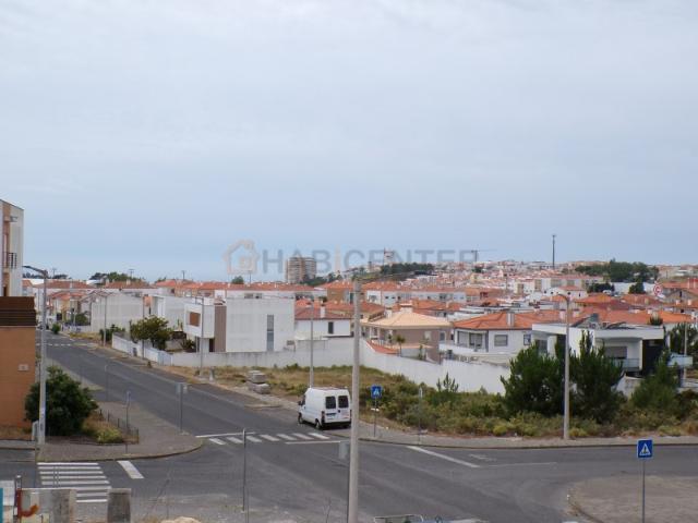 Excelente moradia T4 com vista mar