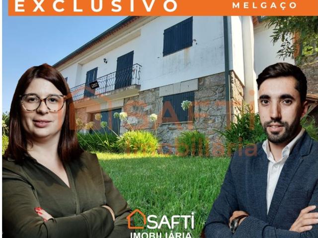 Excelente moradia T4 localizada na Vila de melgaço
