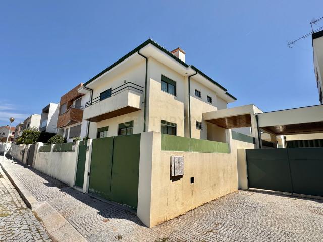 Excelente Moradia T4 na Maia