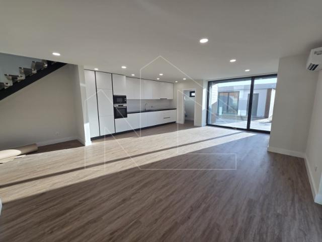 Excelente moradia T4 nova em Aveiro