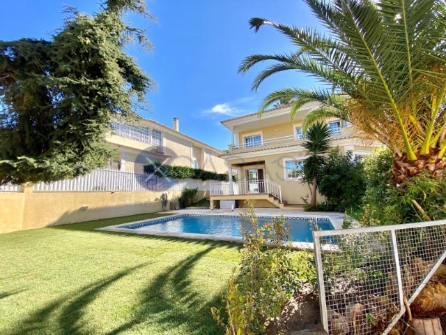 Excelente moradia T5 em Cascais para arrendamento