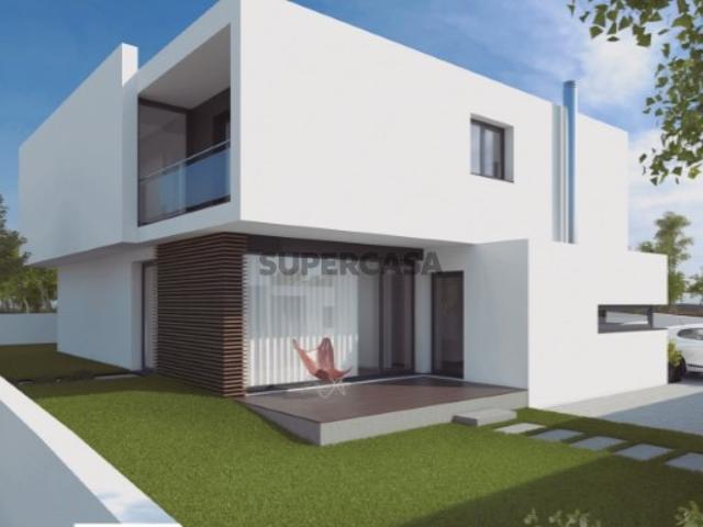 Excelente moradia T5 Isolada