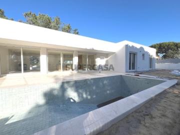 Castelo, Sesimbra - Jardim, Piscina, Garagem