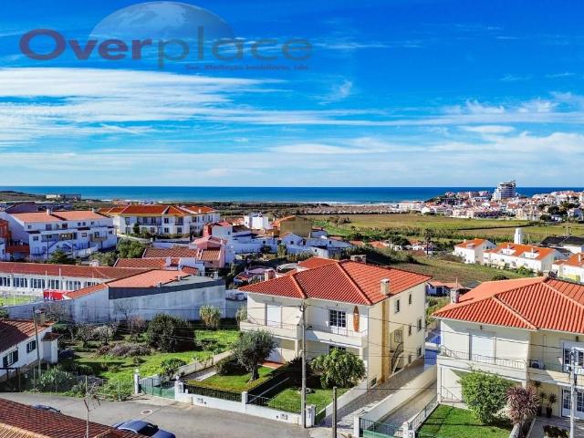 Excelente moradia V3 localizada no concelho da Lourinhã. Ape. 0m² da Lourinhã e Atalaia