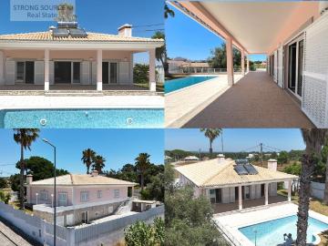 Excelente moradia V4 + 1, área útil de 200m2 num lote de 859. 0m² Sesimbra Castelo