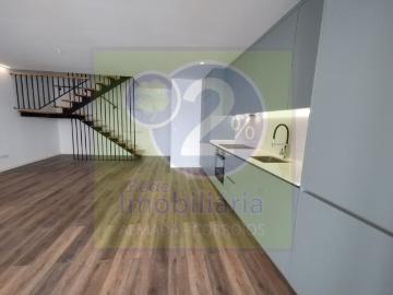 Excelente moradia zona central Almada