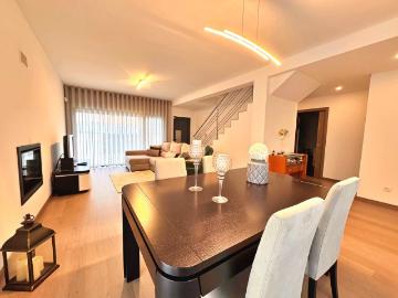 Excelente Moradia MOBILADA com um terreno com 416,00m2