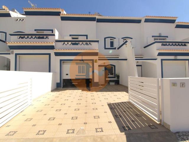 Excelente Moradia em Condomínio Fechado com Piscina Vila N. 266m² Vila Nova De Cacela