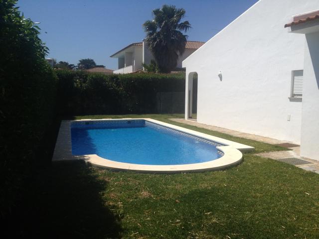 Excelente Moradia na Areia para arrendamento
