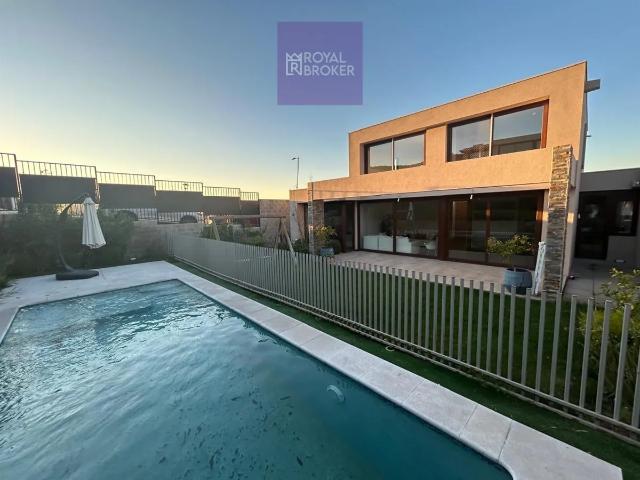 Excelente Mediterranea Casa No Perimetral 24 Hrs.seg 4d 3b